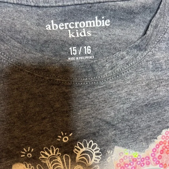ABERCROMBIE KIDS GRAY T SHIRT GIRLS SZ 15/16 GRAPHIC TEE - Picture 2 of 2